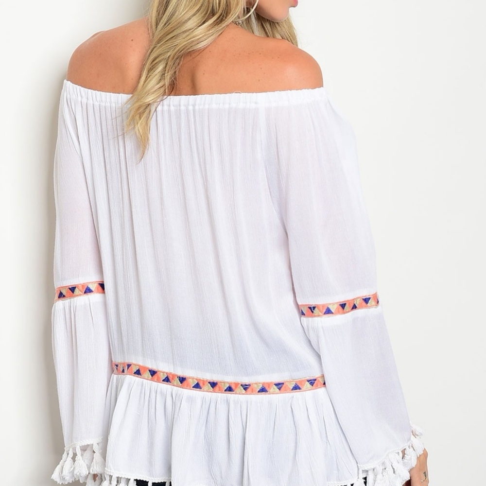 **FINAL MARKDOWN** White off the shoulder top - Picture 2 of 2